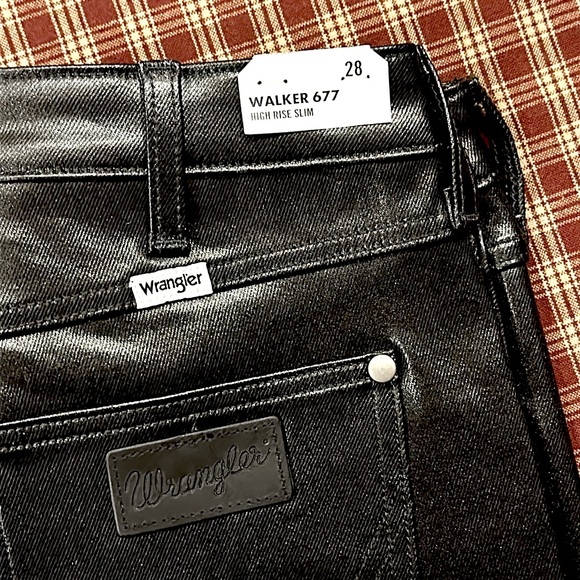 Woman’s NWTs Wrangler Black Leather Walker High Rise Slim Jeans - Picture 8 of 12